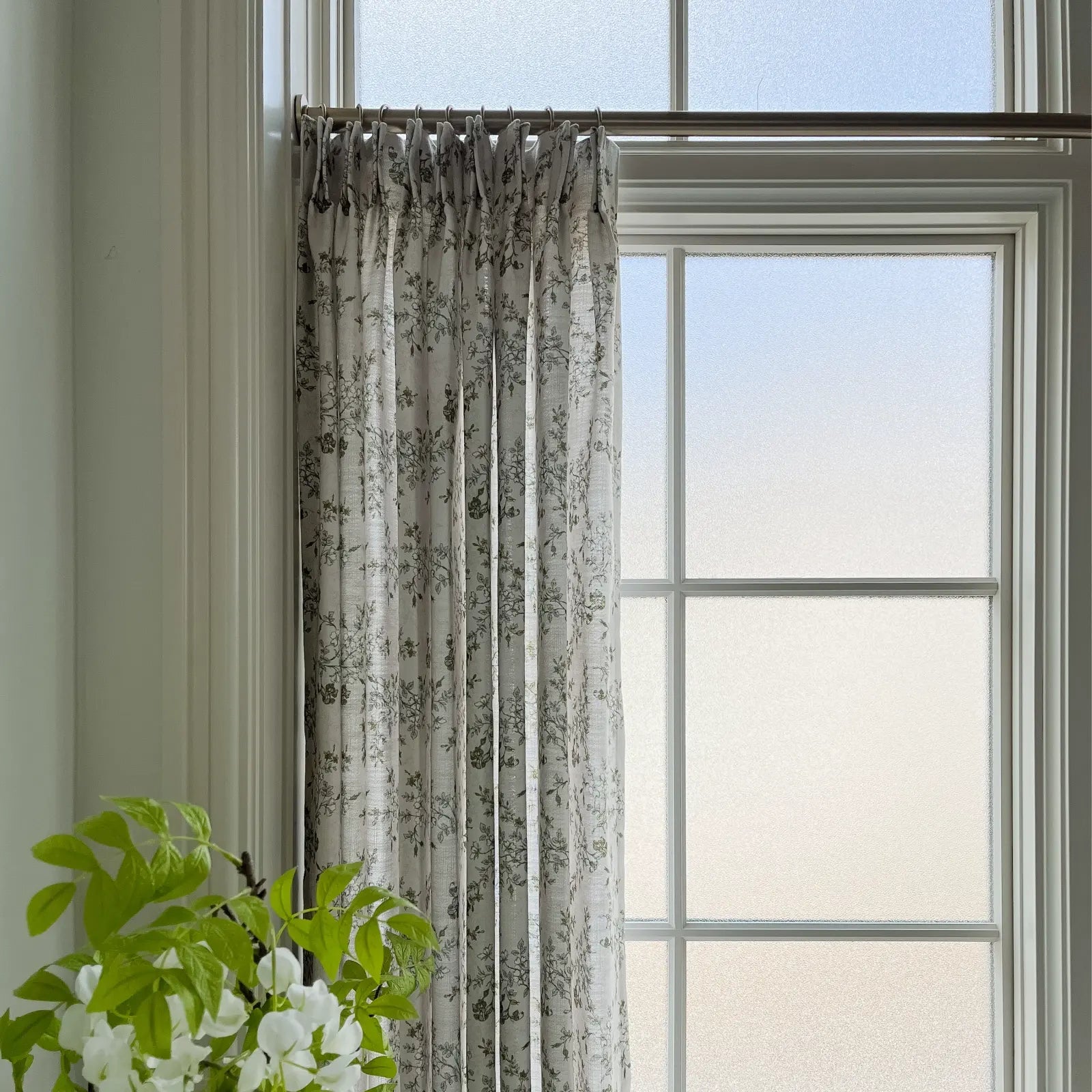 Sara Le Print Linen Cafe Curtain Pleated